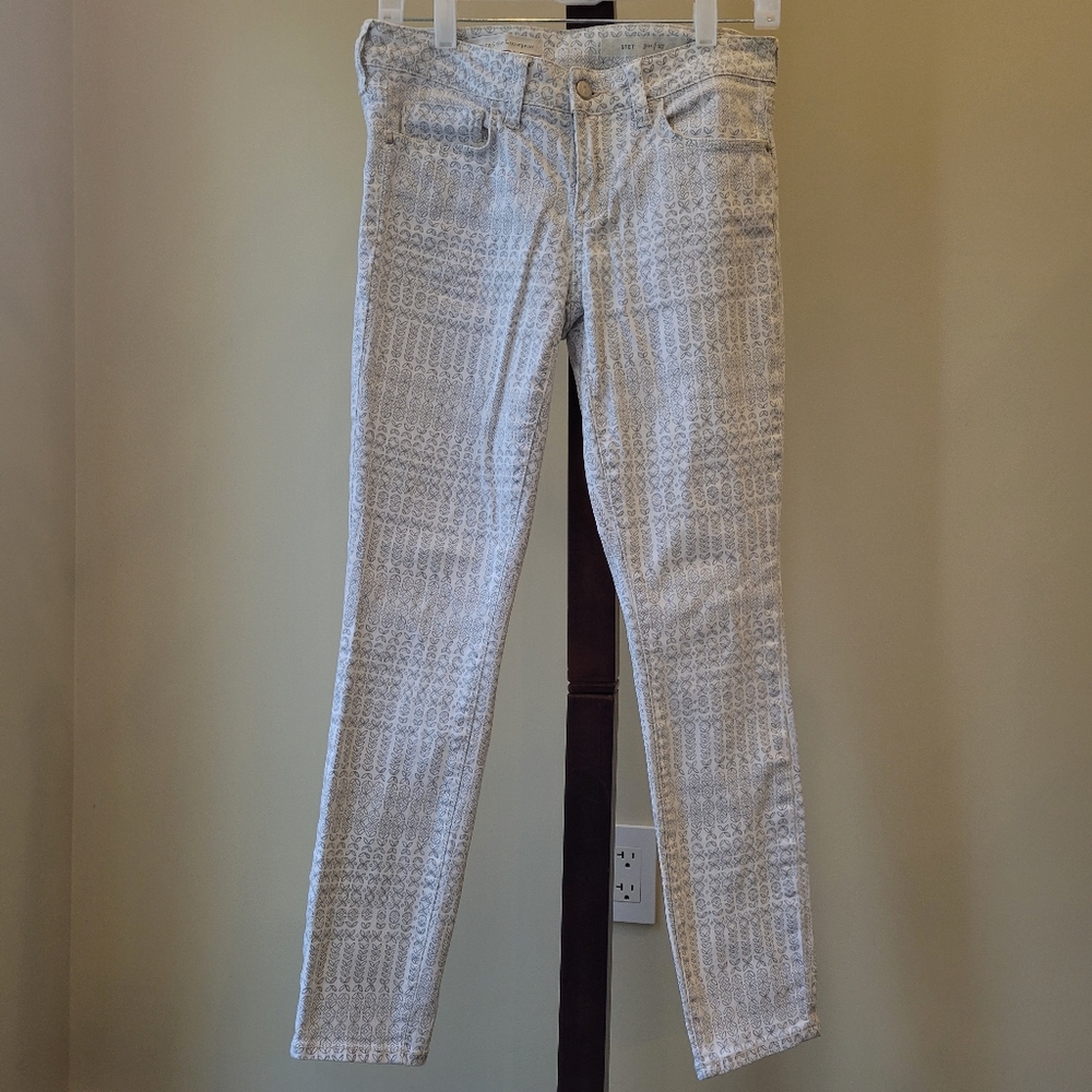 Anthropologie Pilcro white with gray elements jeans